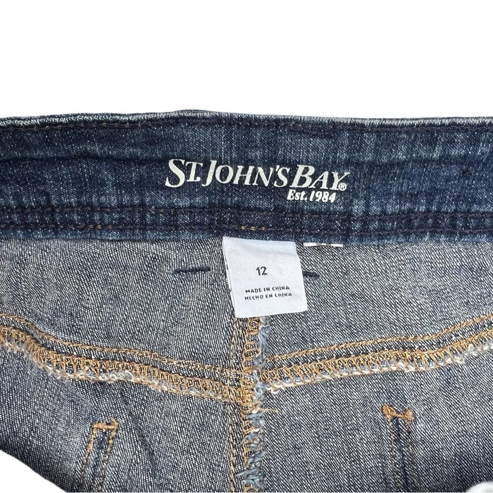 St. John's Bay Classic Blue Jean Shorts Size 12 - Picture 6 of 6